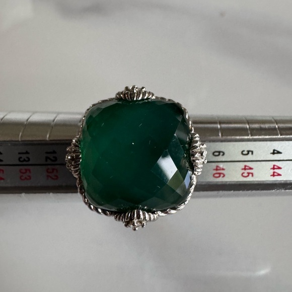 Green  stone Ring with Ornate Silver Setting - Picture 10 of 10
